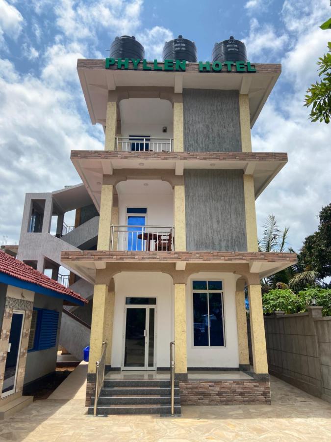 Phyllen Hotel Tanga Exterior foto
