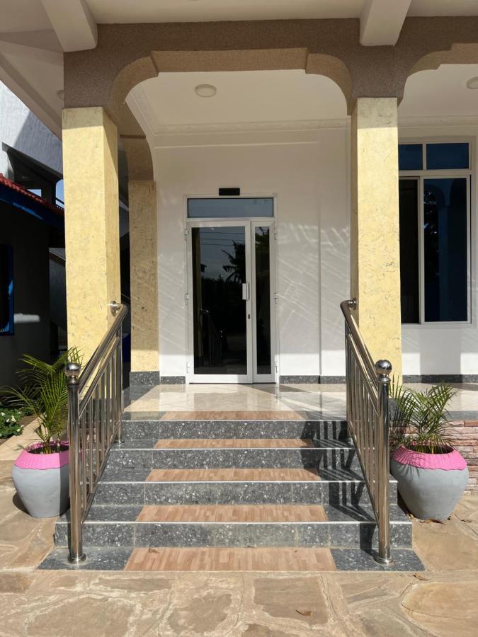 Phyllen Hotel Tanga Exterior foto