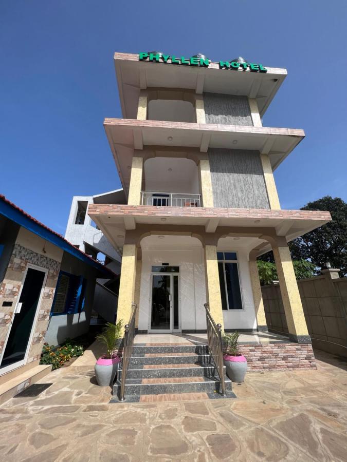 Phyllen Hotel Tanga Exterior foto